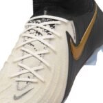 Nike Phantom Luna II Elite M FJ2572-100 football boots - Image 8