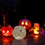 DECORATIVE BALL LAMP WITH SPIDER LED 15CM HALLOWEEN WHITE - Image 6