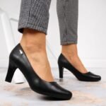 Black pumps with a block heel W Sergio Leone - Image 8