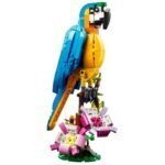 LEGO Creator 31136 Exotic Parrot - Image 3
