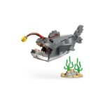 LEGO Creator 31381 Menacing Shark with Treasure Chest - Image 4