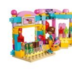 LEGO FRIENDS 42649 Heartlake Candy Shop - Image 5