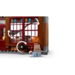 LEGO Harry Potter 76452 Branded Quidditch Equipment and Ice Cream Shop - Image 5