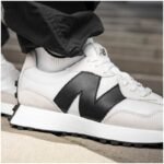New Balance 327 M MS327CWB shoes - Image 4