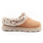 Skechers Cozy Blend slipper shoes for women, insulated slip-on sneakers - Image 4