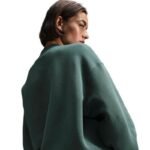 Nike Sportswear Tech Fleece Oversized Sweatshirt W FV8041-338 - Image 5