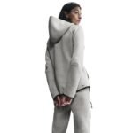 Nike Sportswear Tech Fleece Windrunner HV6747-063 womens sweatshirt - Image 3