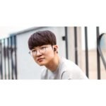 SteelSeries Arctis GameBuds for Xbox Series X/S Bluetooth In-Ear Headphones, Noise Cancelling, Wireless, Black - Image 3