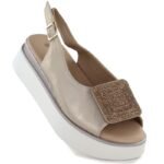 Womens sandals on a thick platform, gold Potocki SZ12590