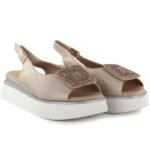 Womens sandals on a thick platform, gold Potocki SZ12590 - Image 4