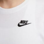 Nike Sportswear W DX7902 100 T-shirt - Image 3