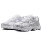 Nike V5 RNR W HQ7901-101 Shoes - Image 3