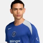 Nike Chelsea FC Strike SS Top HM4143-481 - Image 3
