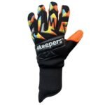 4Keepers Equip Flame NC M Goalkeeper Gloves S836273 - Image 2