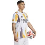 Adidas Real Madrid Pre-Match M JJ3493 T-shirt - Image 3