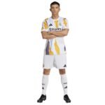 Adidas Real Madrid Pre-Match M JJ3493 T-shirt - Image 4
