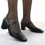 Black Sergio Leone PB176 low-heel pumps with strap - Image 7