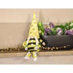 gnome bee 25cm in sneakers spring decoration - Image 3