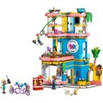 LEGO Friends 42689 - Heartlake Clubhouse - Image 3
