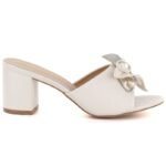 Womens beige flower-patterned flip-flops Potocki LE20336 - Image 2