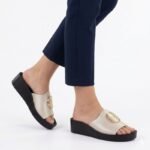 Womens gold platform flip-flops Potocki 43326 - Image 5