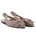 Womens leather sandals with a flower, beige, Vinceza 26-66951 - Image 3