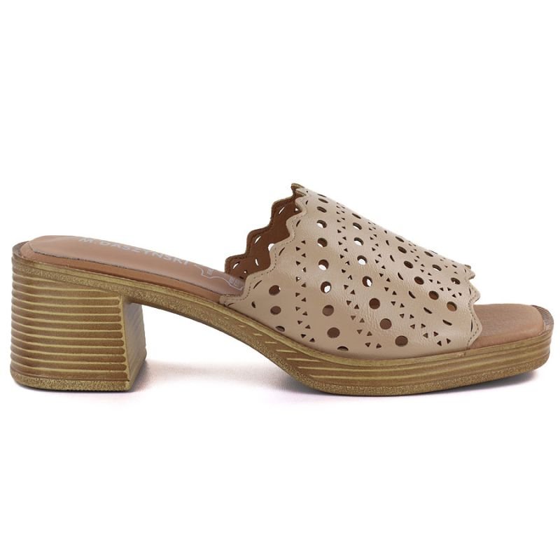 lupin-wear-ca-women-s-openwork-beige-mules-with-a-heel-m-daszy-ski-mr2598-7-2405358 Womens openwork beige mules with a heel M.Daszyński MR2598-7 - Image 1