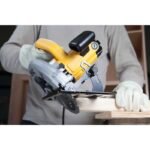 184/16mm 1350W DeWalt Circular Saw - Image 3