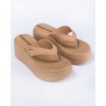 Ipanema shoes womens flip-flops Solaris platform beige - Image 3