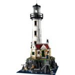 LEGO Ideas 21335 Motorized Lighthouse - Image 4