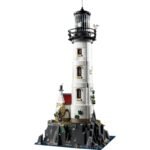 LEGO Ideas 21335 Motorized Lighthouse - Image 5