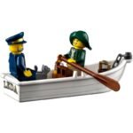 LEGO Ideas 21335 Motorized Lighthouse - Image 7