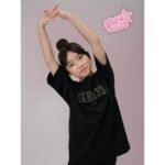 Loose T-shirt with print for girls 4F 4FJRSS26TTSHF3453-20S