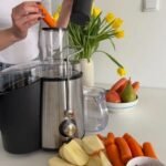 MPM MSO-18M 1000W juicer with steel mesh filter - Image 4