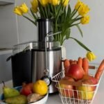 MPM MSO-18M 1000W juicer with steel mesh filter - Image 6