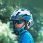 Rockbros 14110009001 Polarized Cycling Glasses for Kids 8-14 Years Old - Black and Blue - Image 2