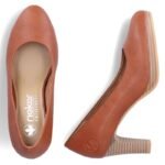Brown leather pumps with a block heel, Rieker 41560-23 - Image 5