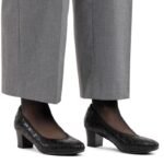 Womens leather pumps with a low heel, black Rieker 44650-05 - Image 6