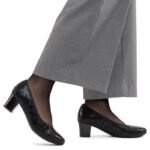 Womens leather pumps with a low heel, black Rieker 44650-05 - Image 7